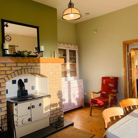 Glen Keen Farm Cottage Louisburgh Extérieur photo
