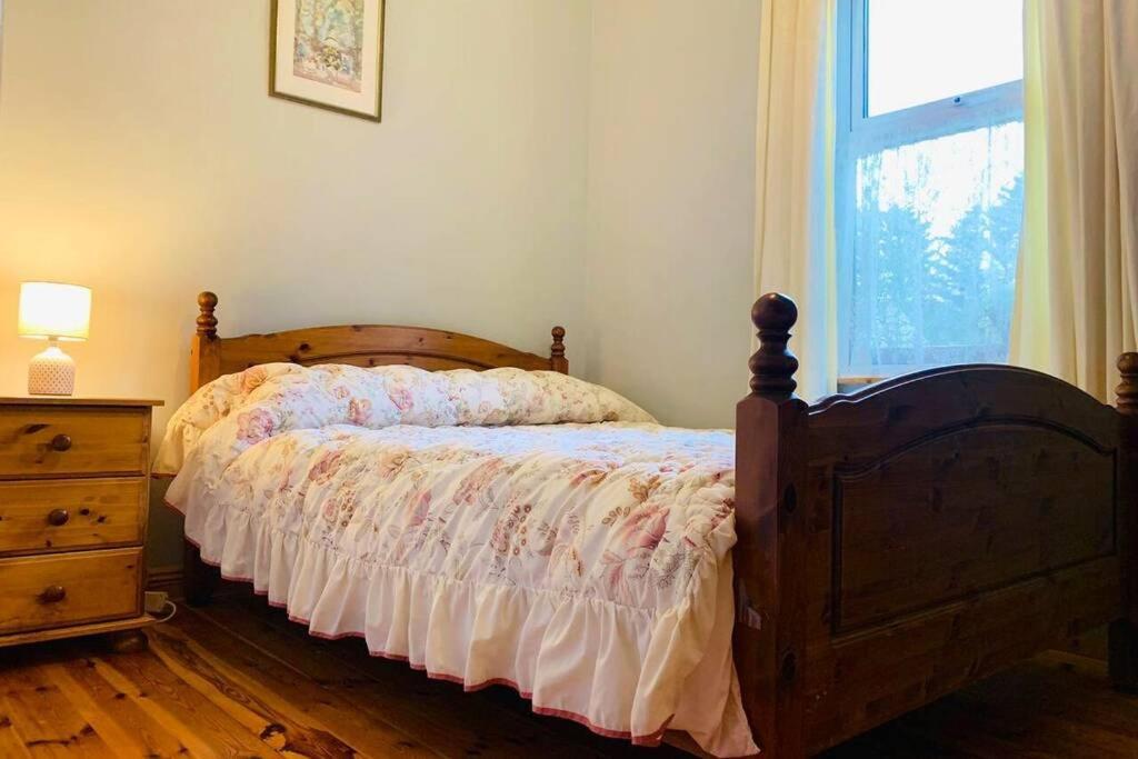 Glen Keen Farm Cottage Louisburgh Extérieur photo