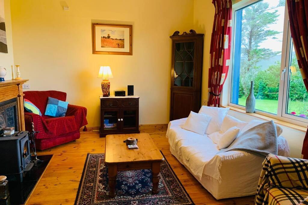 Glen Keen Farm Cottage Louisburgh Extérieur photo