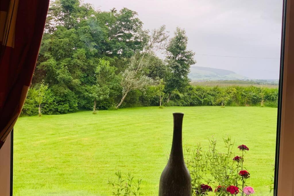 Glen Keen Farm Cottage Louisburgh Extérieur photo