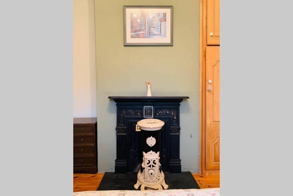 Glen Keen Farm Cottage Louisburgh Extérieur photo