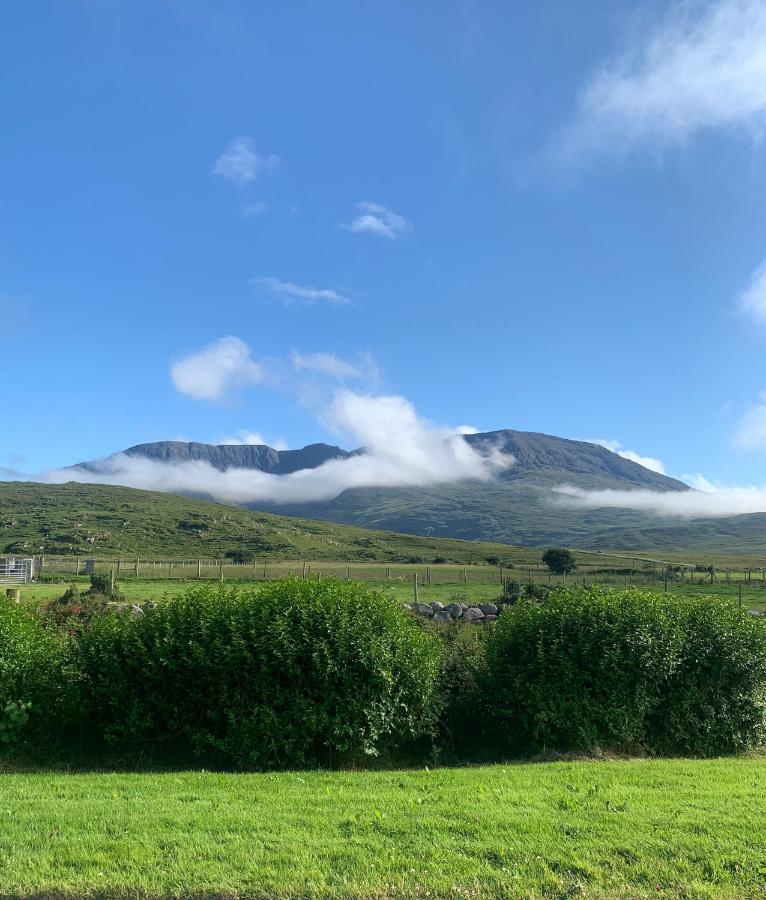 Glen Keen Farm Cottage Louisburgh Extérieur photo